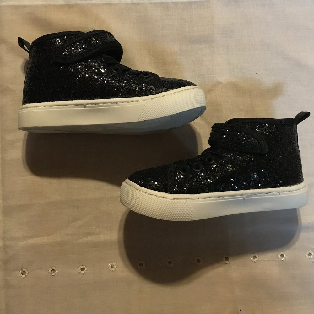 .Girl's High tops Glittery Black Shoes (Size 7)